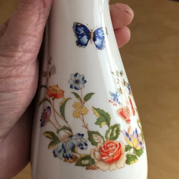 Aynsley Cottage Garden Flowers & Butterfly White Blue Pink Georgian Vase - Picture 4 of 6